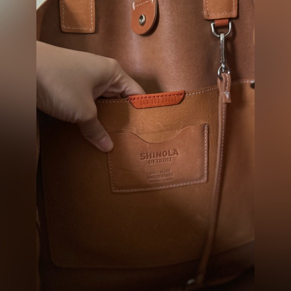 Shinola Detroit Women's Medium Classic Signature Bourbon Leather Tote. - Picture 8 of 8